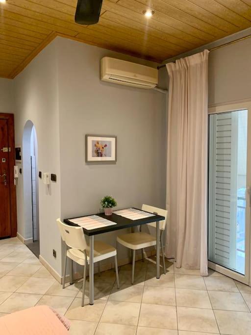 Beautiful Apartment Athens Keramikos Exterior photo
